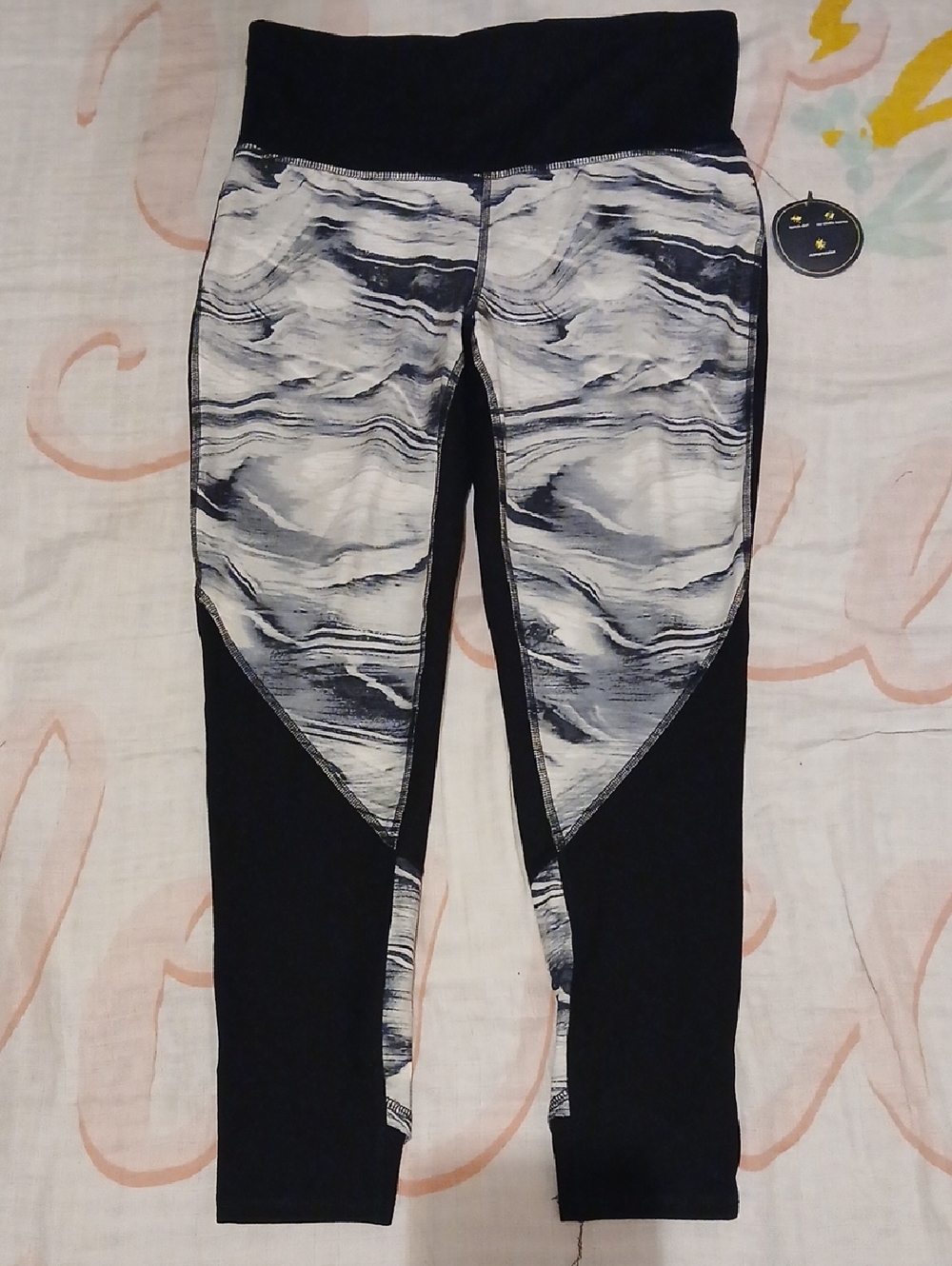 Xersion Fitted Sz Medium Multicolor Marble Abstract Color Block Yoga Pants 🤍